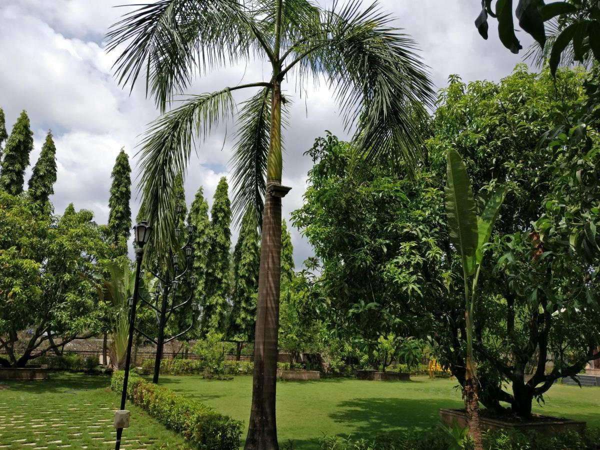 Pushp Vatika Resort & Lawns Navi Mumbai Luaran gambar