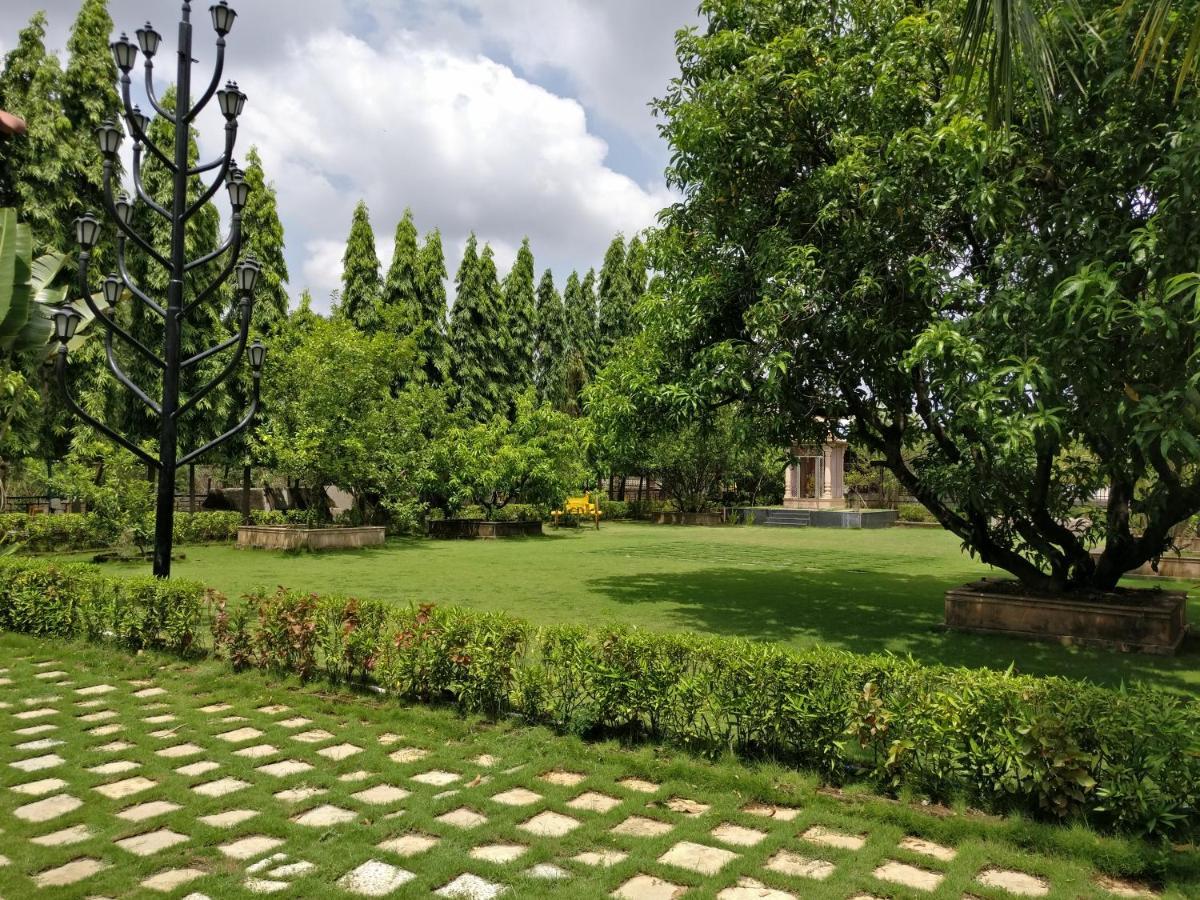 Pushp Vatika Resort & Lawns Navi Mumbai Luaran gambar