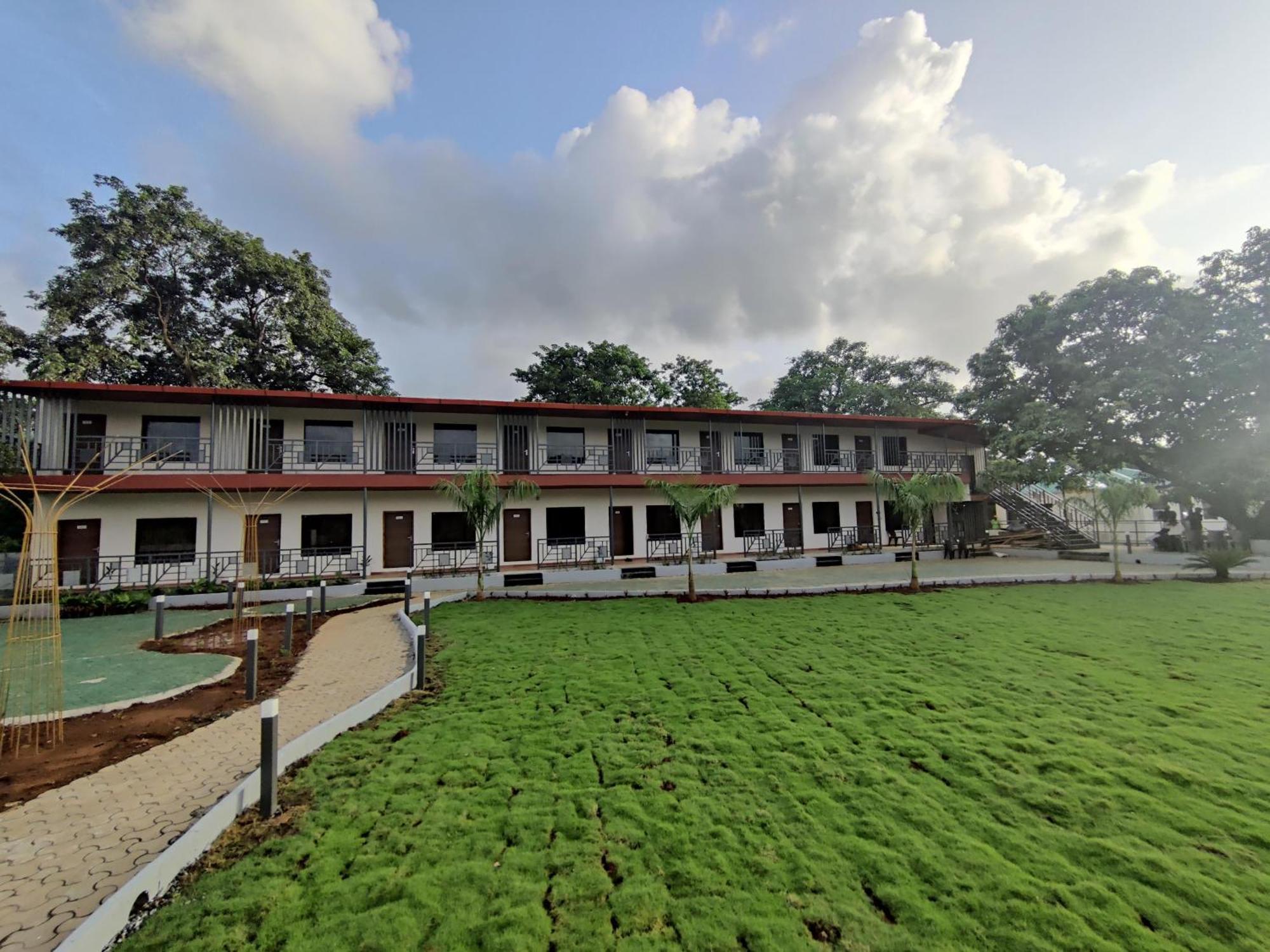 Pushp Vatika Resort & Lawns Navi Mumbai Luaran gambar